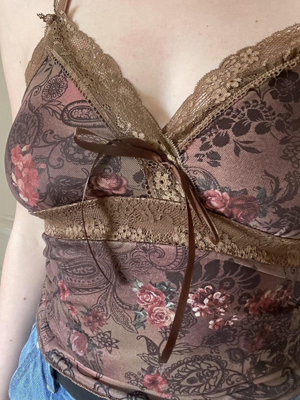 Top de tirantes de malla ajustado con cuello en V-1